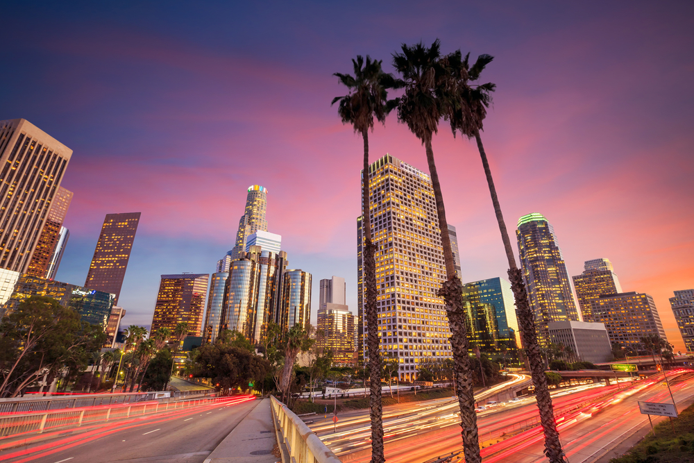 Downtown Los Angeles panoramę w godzinach szczytu o zachodzie słońca