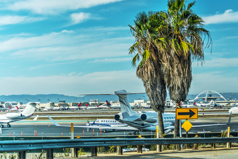 Samoloty na lotnisku w Los Angeles, Kalifornia, USA